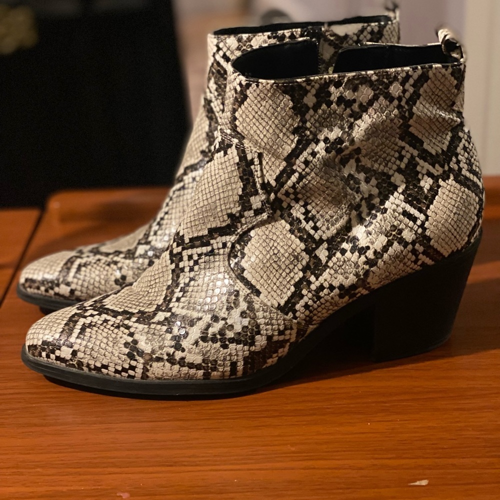 LOFT snakeskin booties!
